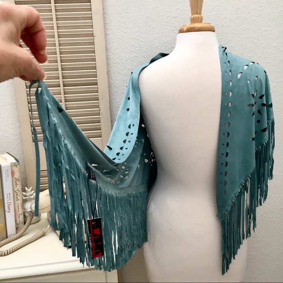 Ultra Suede Santa Fe Triangular Fringe Trim Shawl - Picture 4 of 6